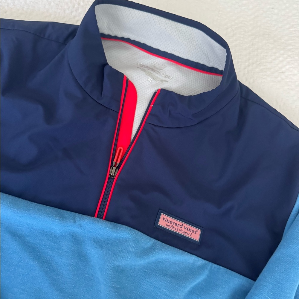 Vineyard Vines Men's Navy and Light Blue Windbreaker